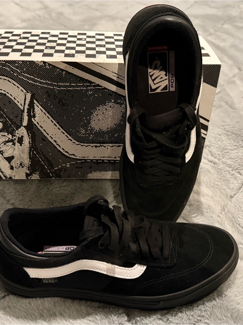 Vans Black & White Gilbert Crockett Men's Skate Sneakers